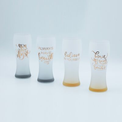 Qualidade Copo de souvenir de 580 ml com decalque a laser e pintura colorida Diâmetro 7,9 cm Altura 15,9 cm Ótimo para vendas em lojas de presentes Fábrica