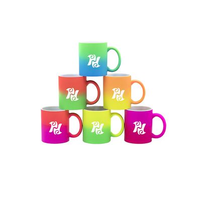 Qualidade 330 ml de canecas de café de marca com duas cores de pulverização e gravura a laser personalizáveis para loja de presentes personalizada Fábrica