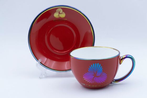 Qualidade Canecas de café personalizadas de cerâmica por atacado com galvanoplastia Fábrica